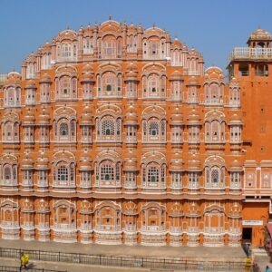 Jaipur Group Tour by 6 Seater Car