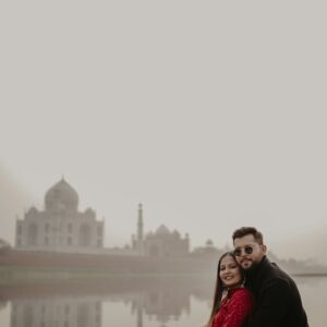Same Day Agra Tour from Delhi by 6 Seater